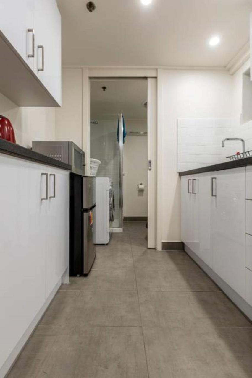 Readyset Apartments On Anthony Melbourne Exterior photo
